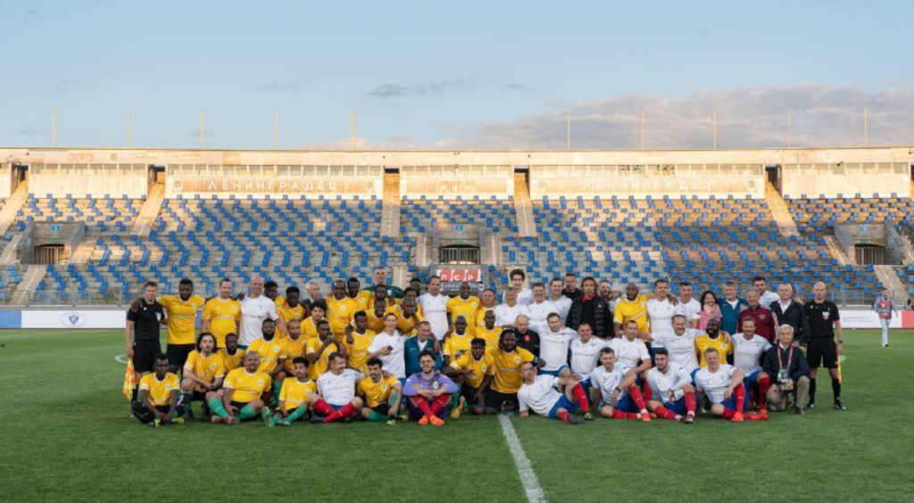 В Санкт‑Петербурге состоялся гала‑матч по футболу с участниками экономического и гуманитарного форума «Россия — Африка».